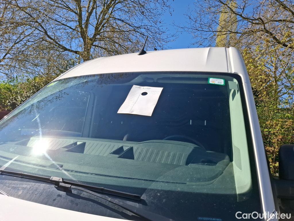  Volkswagen  Crafter  Fourgon Fourgon 35 mittlerer Radstand mit Hochdach FWD 2.0 140CV BVM6 #4