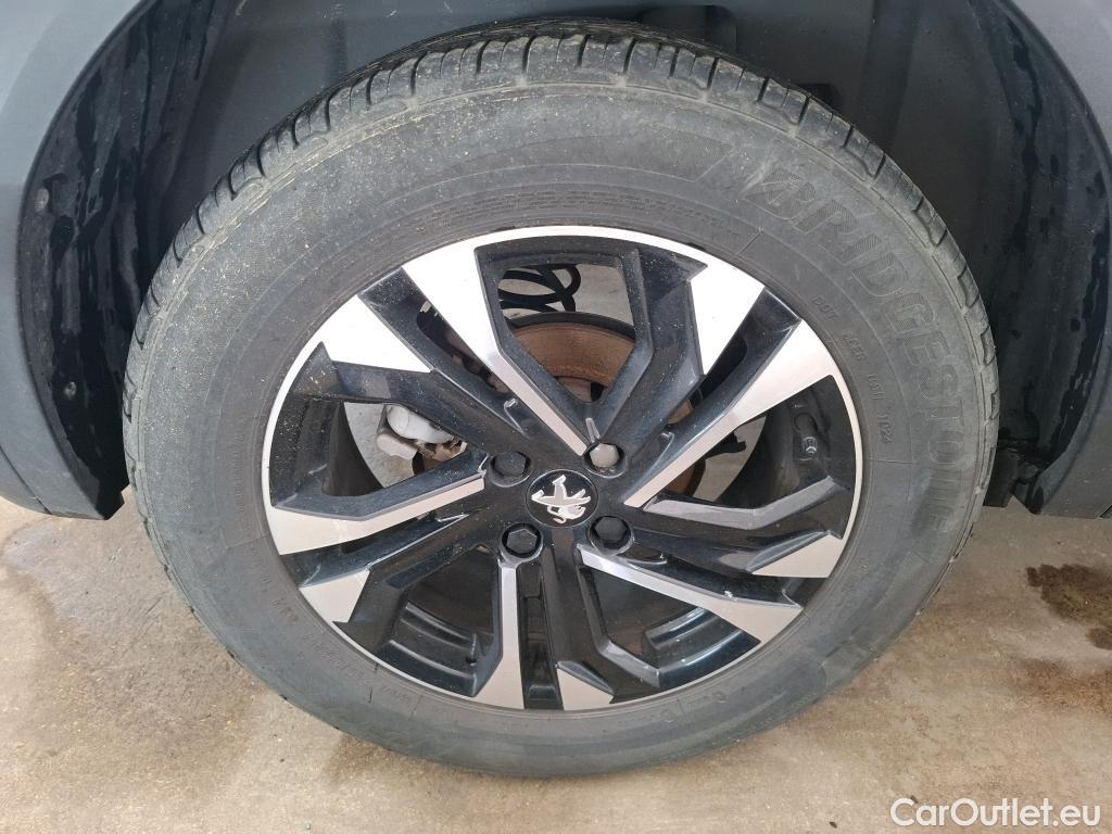  Peugeot  2008  Allure Business 1.5 HDi 130CV BVA8 E6d #21