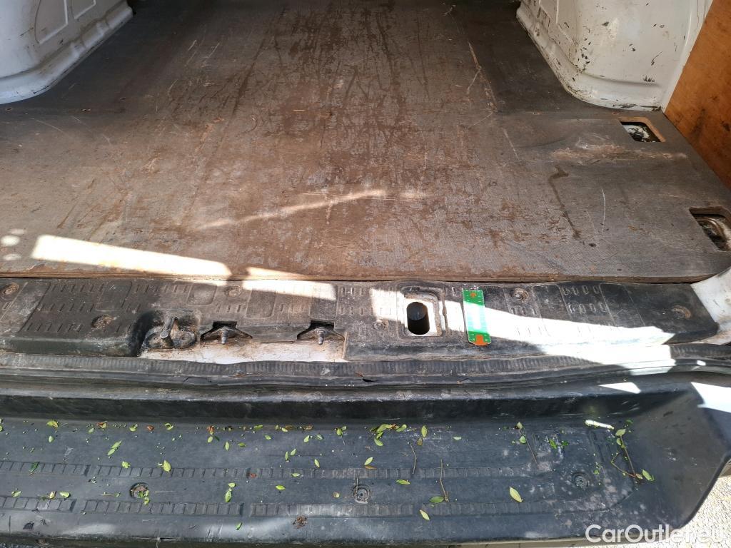  Volkswagen  Crafter  Fourgon Fourgon 35 mittlerer Radstand mit Hochdach FWD 2.0 140CV BVM6 #72