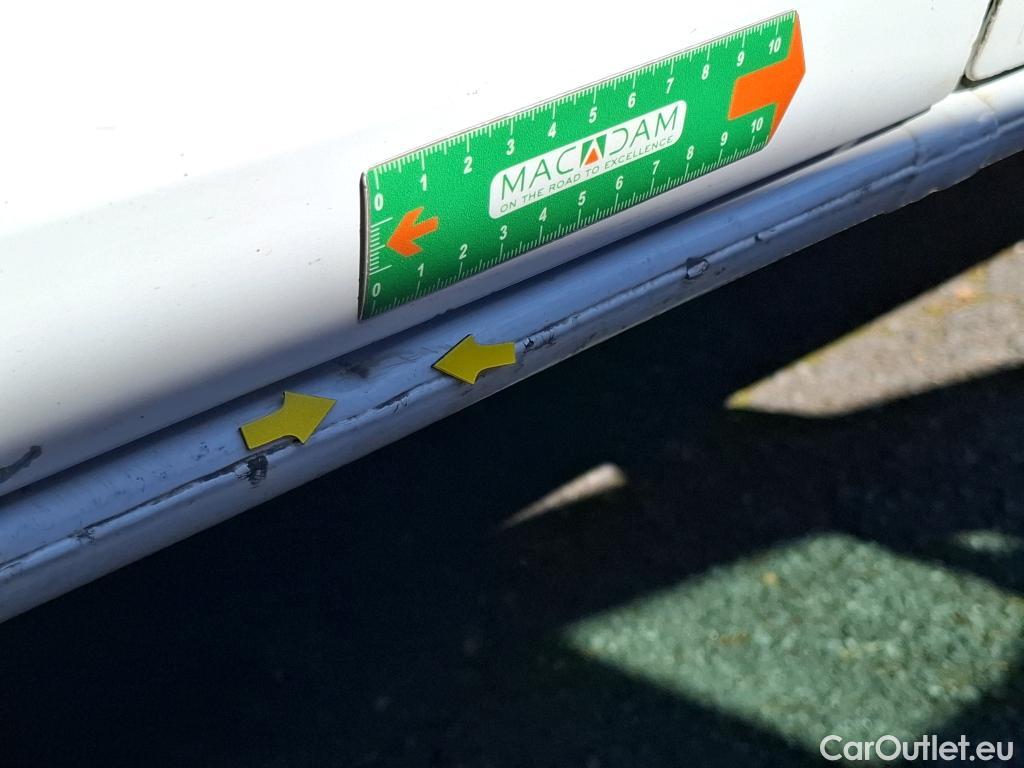  Volkswagen  Crafter  Fourgon Fourgon 35 mittlerer Radstand mit Hochdach FWD 2.0 140CV BVM6 #46