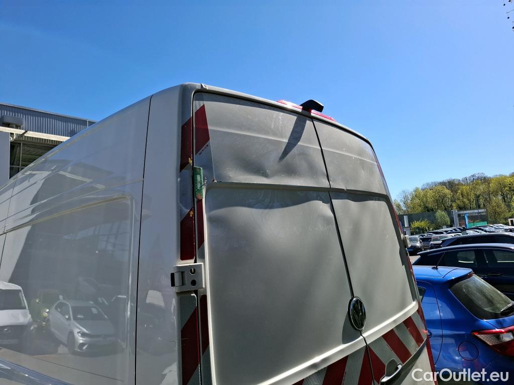  Volkswagen  Crafter  Fourgon Fourgon 35 mittlerer Radstand mit Hochdach FWD 2.0 140CV BVM6 #38