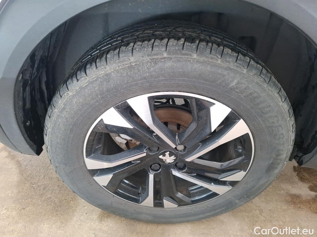  Peugeot  2008  Allure Business 1.5 HDi 130CV BVA8 E6d #20