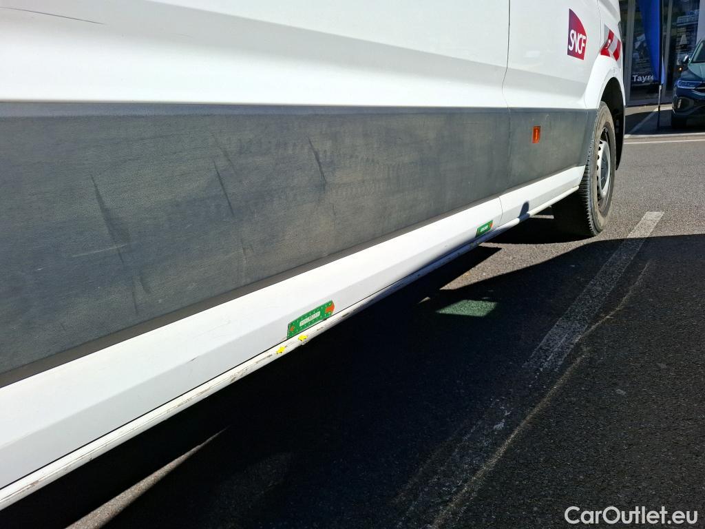  Volkswagen  Crafter  Fourgon Fourgon 35 mittlerer Radstand mit Hochdach FWD 2.0 140CV BVM6 #44