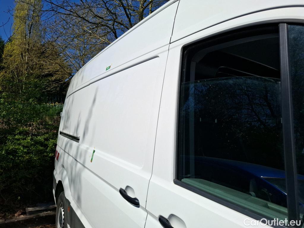  Volkswagen  Crafter  Fourgon Fourgon 35 mittlerer Radstand mit Hochdach FWD 2.0 140CV BVM6 #28