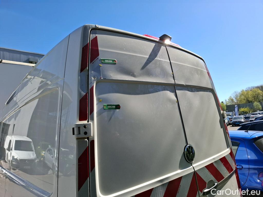  Volkswagen  Crafter  Fourgon Fourgon 35 mittlerer Radstand mit Hochdach FWD 2.0 140CV BVM6 #1