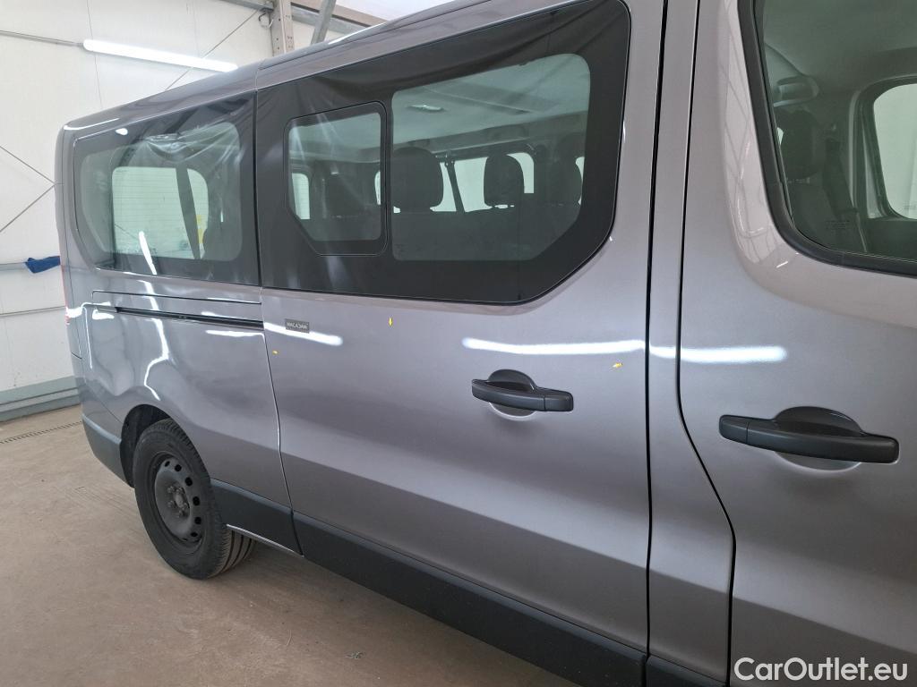  Renault  Trafic RENAULT  4p Combi Zen L2 Energy dCi 145 8 places #60