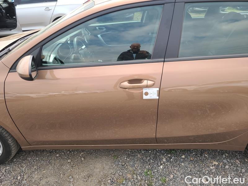  KIA  Cee'd Ceed Sportswagon (2018->) Ceed SW 1.5 T-GDI 118 Spin 5d #5