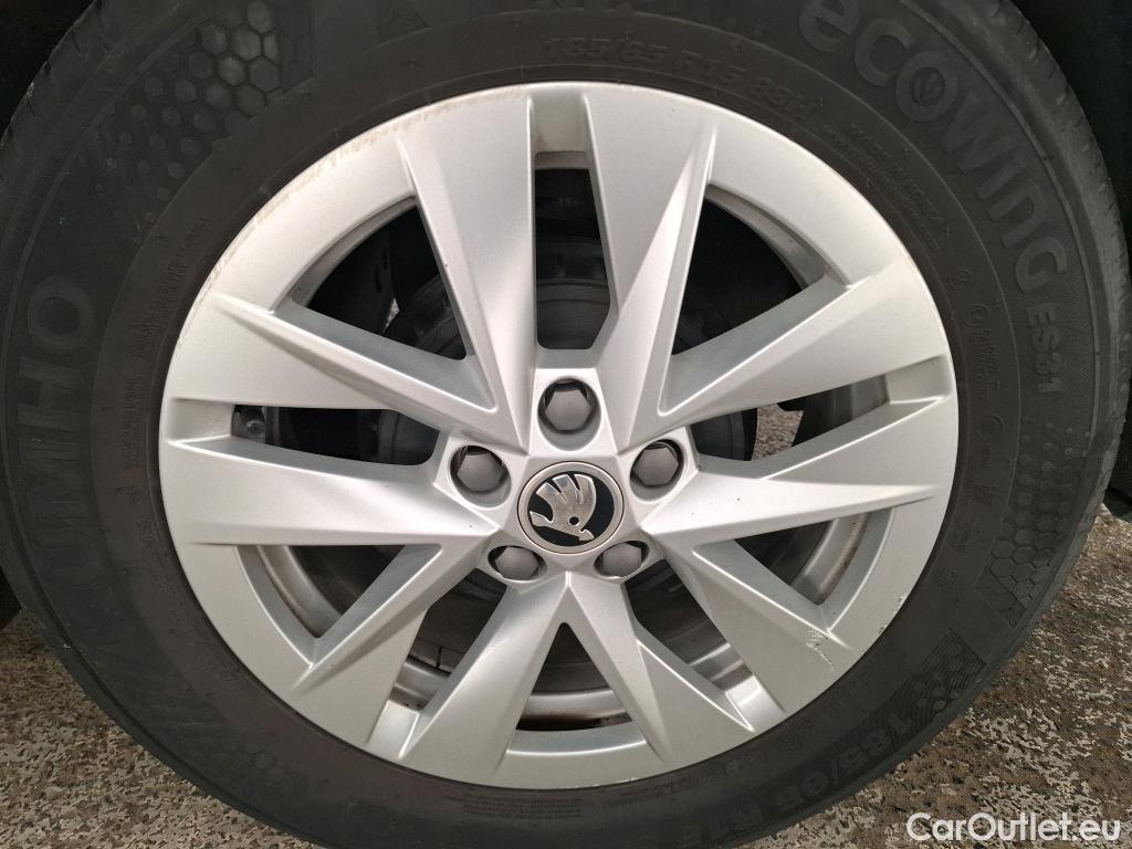  Skoda  Fabia  Ambition 1.0 MPI 80CV BVM5 E6d #7