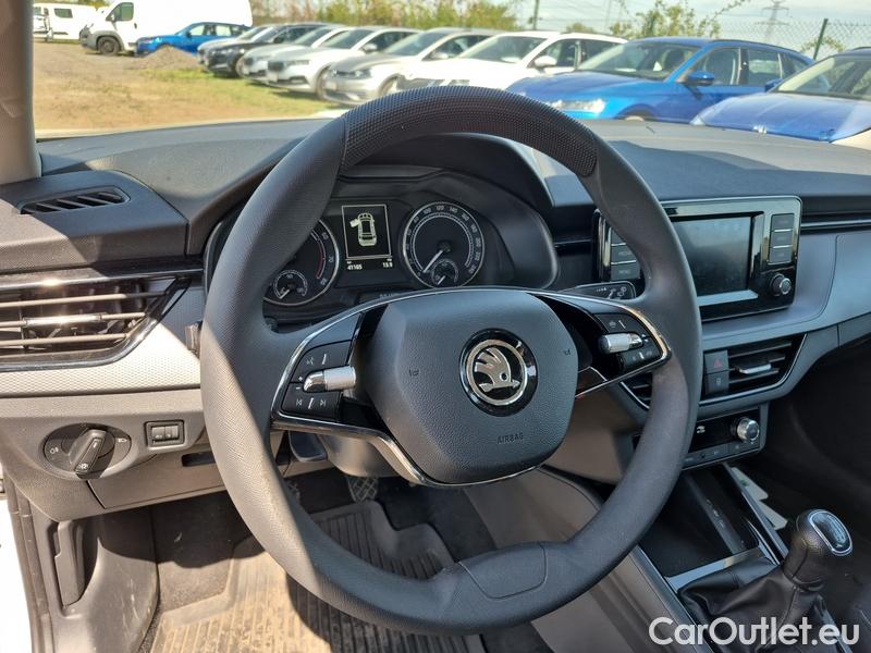  Skoda  KAMIQ -SUV (NW4) (2019)  1.0T 81  Fresh 5d #6