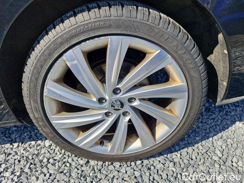  Skoda  Octavia  Combi (NX3)(2020) Oct.C.2.0TDI 110 4x4 Style AT #6
