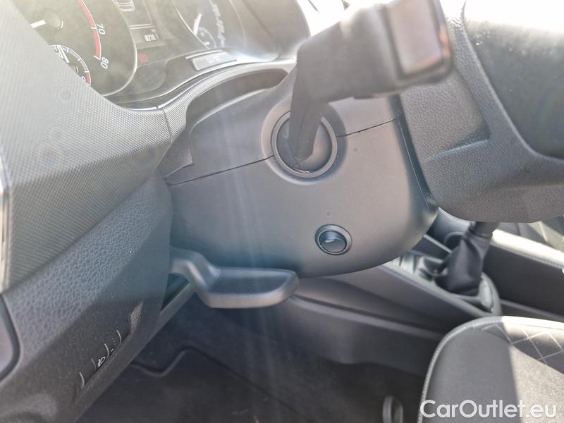  Skoda  Fabia  Combi (2015) Com.1.0TSI 70 Ambition 5d #8