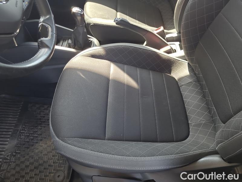  Skoda  Fabia  Combi (2015) Com.1.0TSI 70 Ambition 5d #9