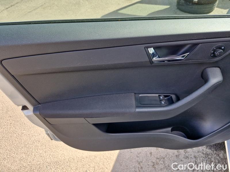  Skoda  Fabia  Combi (2015) Com.1.0TSI 70 Ambition 5d #4