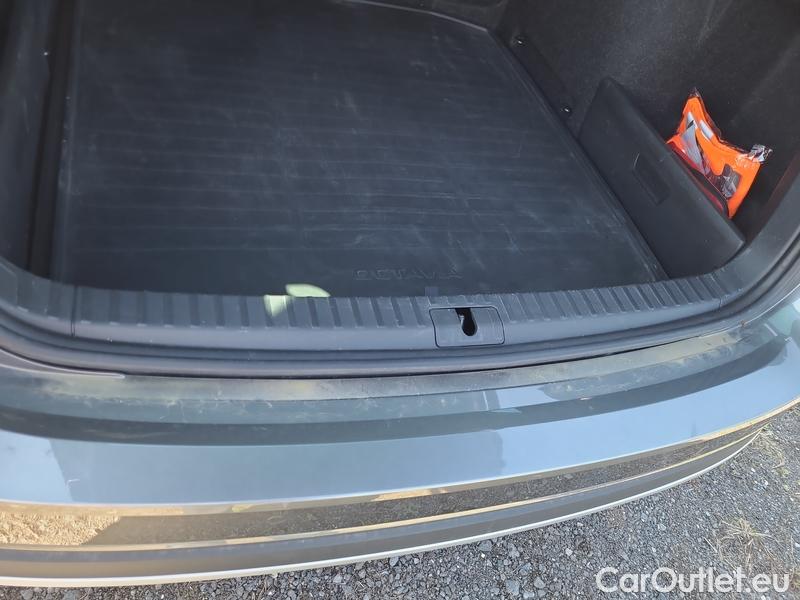 Skoda  Octavia  Combi (NX3)(2020) Oc.Com.2.0TSI 140 Scout 4x4 AT #7