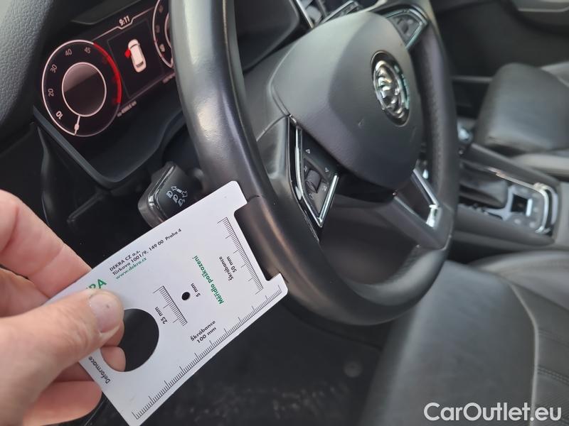  Skoda  Kodiaq  (2016)  2.0TDI 140 L&K 4x4 AT #9