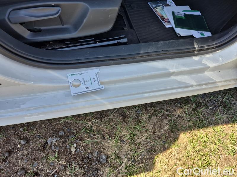  Skoda  KAMIQ -SUV (NW4) (2019)  1.0T 81  Fresh 5d #25