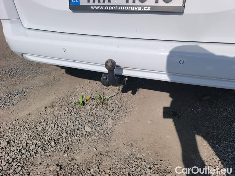  Opel  Combo  Life (E)  (2018) C.Life 1.2T 81 Edition Plus 5d #13