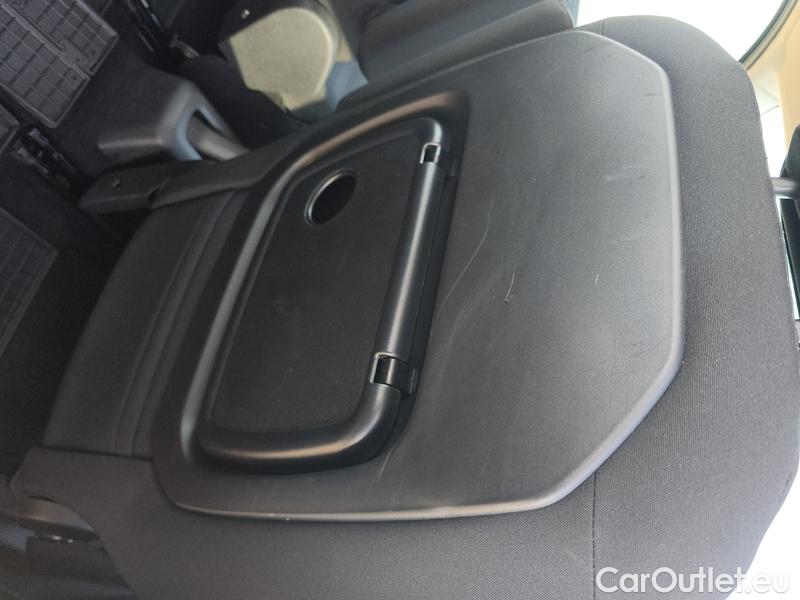  Opel  Combo  Life (E)  (2018) C.Life 1.2T 81 Edition Plus 5d #22