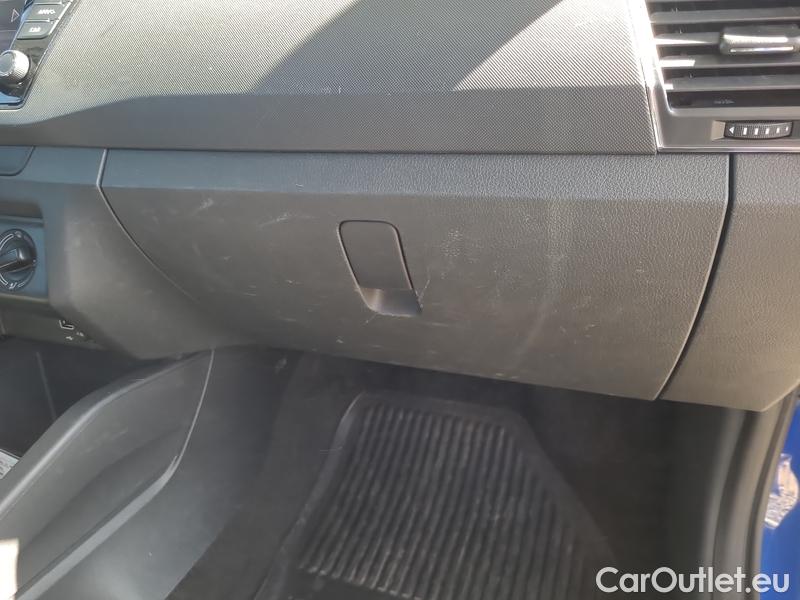  Skoda  Fabia  Combi (2015) Com.1.0TSI 70 Ambition 5d #25