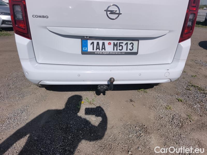  Opel  Combo  Life (E)  (2018) C.Life 1.2T 81 Edition Plus 5d #12