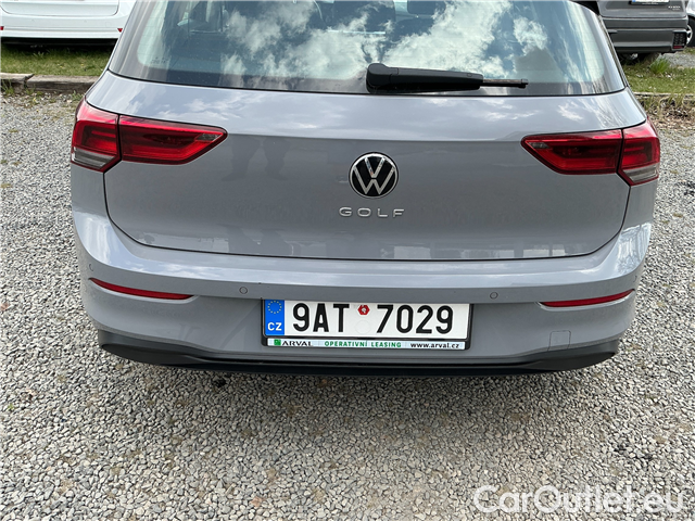  Volkswagen  Golf  1,0 TSI 81 Life 5d #3
