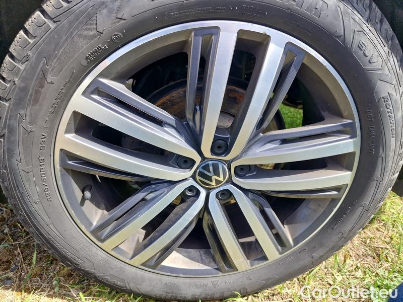  Volkswagen  Tiguan  (AX1)(2020) Tig.All.2.0TDI 110 Elegance AT #13