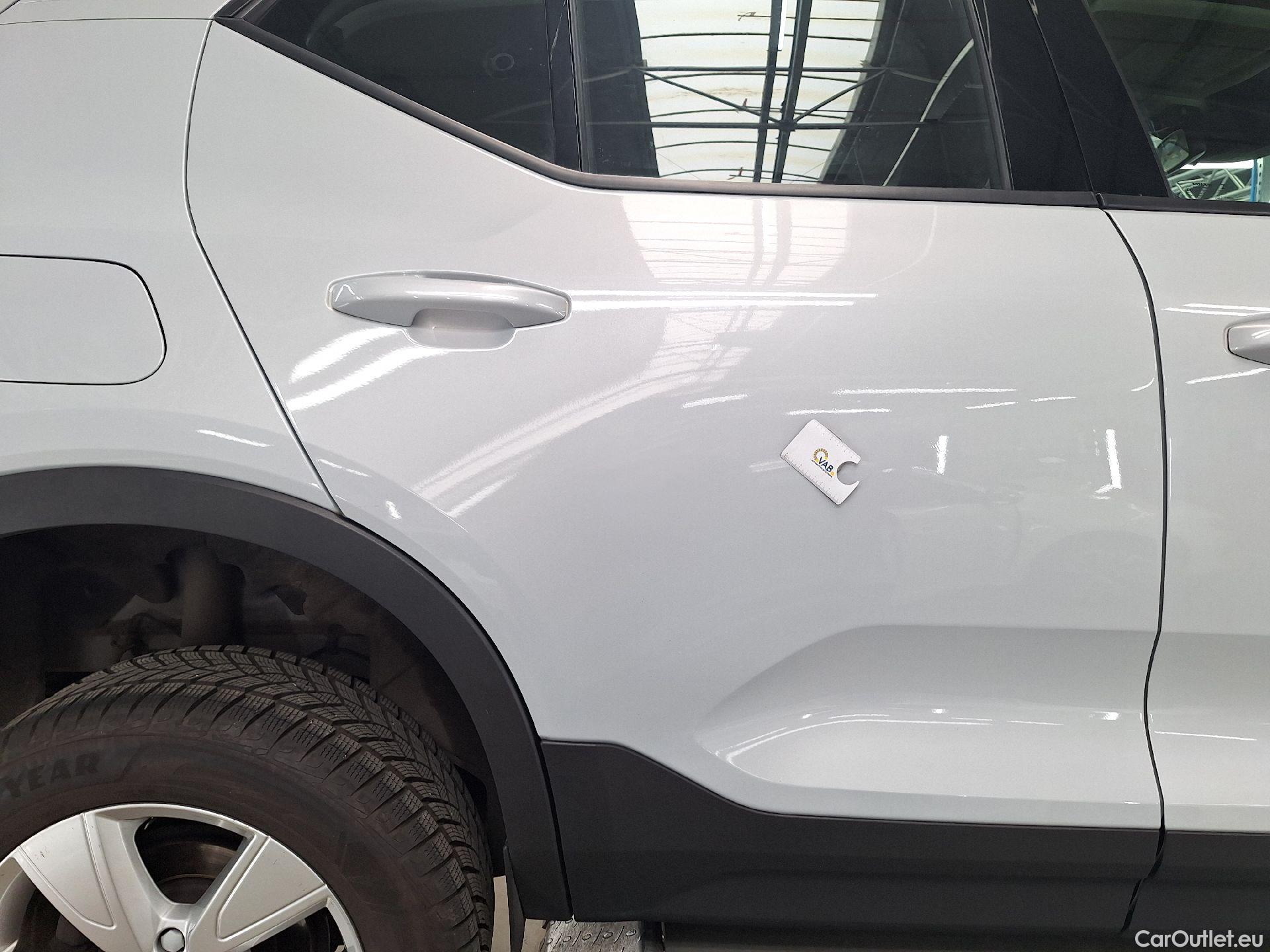  Volvo  XC 40 Volvo, XC40 '17, Volvo XC40 T2 Momentum Core 5d #3