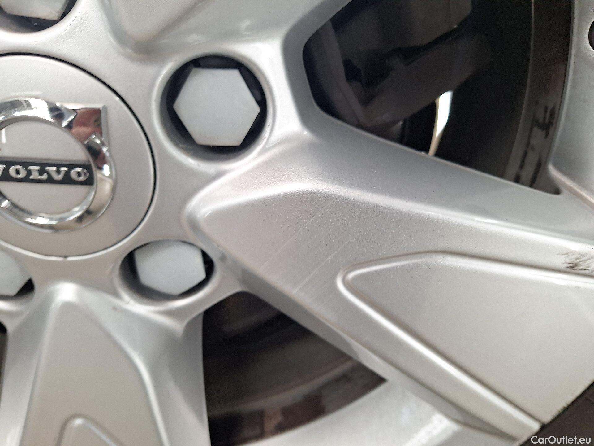 Volvo  XC 40 Volvo, XC40 '17, Volvo XC40 T2 Momentum Core 5d #6