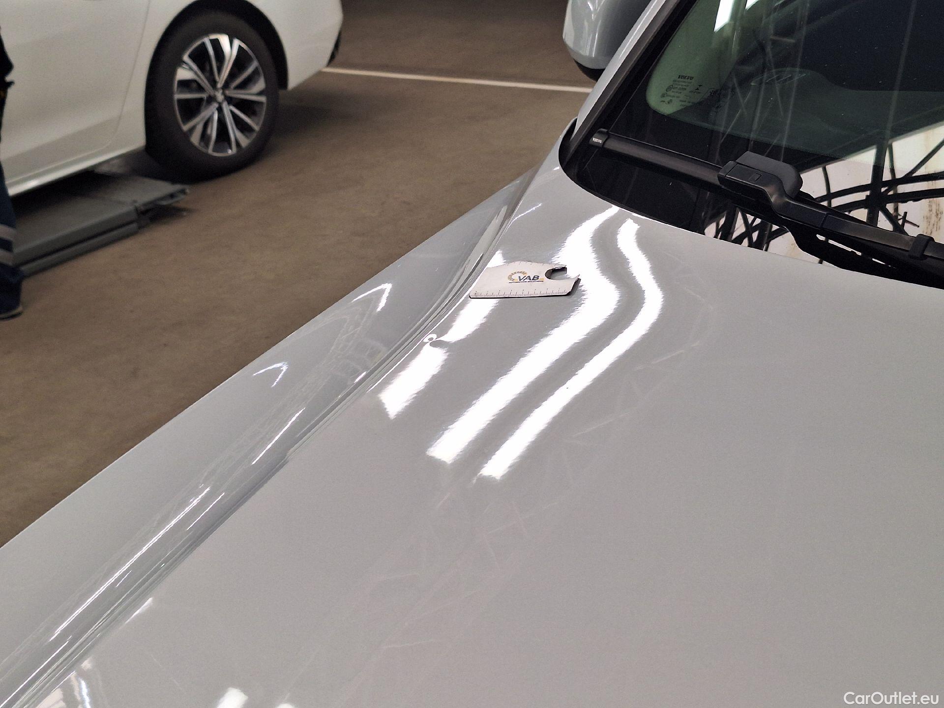  Volvo  XC 40 Volvo, XC40 '17, Volvo XC40 T2 Momentum Core 5d #2