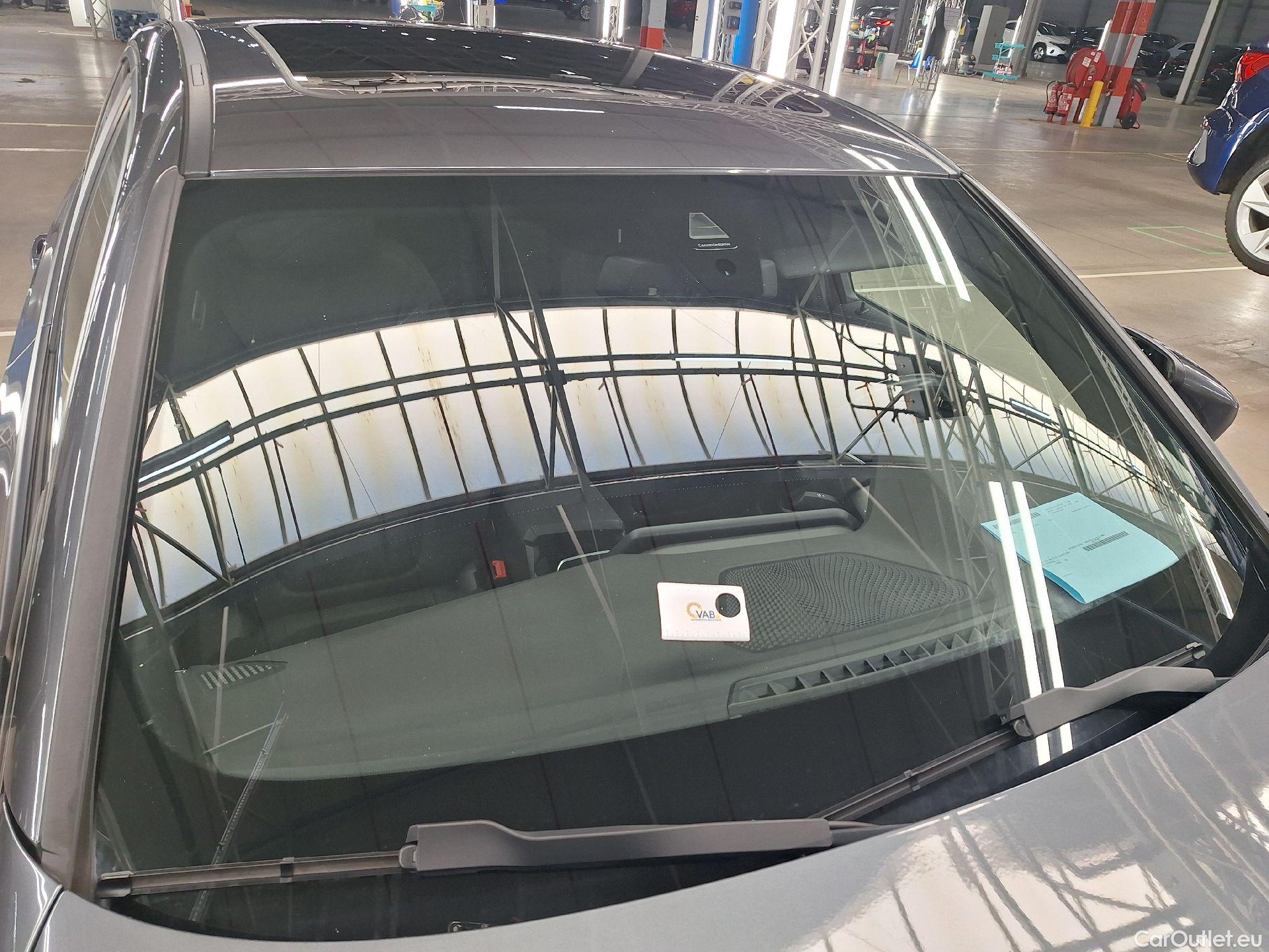  Bmw  Serie 3 BMW, 3-serie '18, BMW 3 Reeks Berline 318dA (110 kW) 4d #5