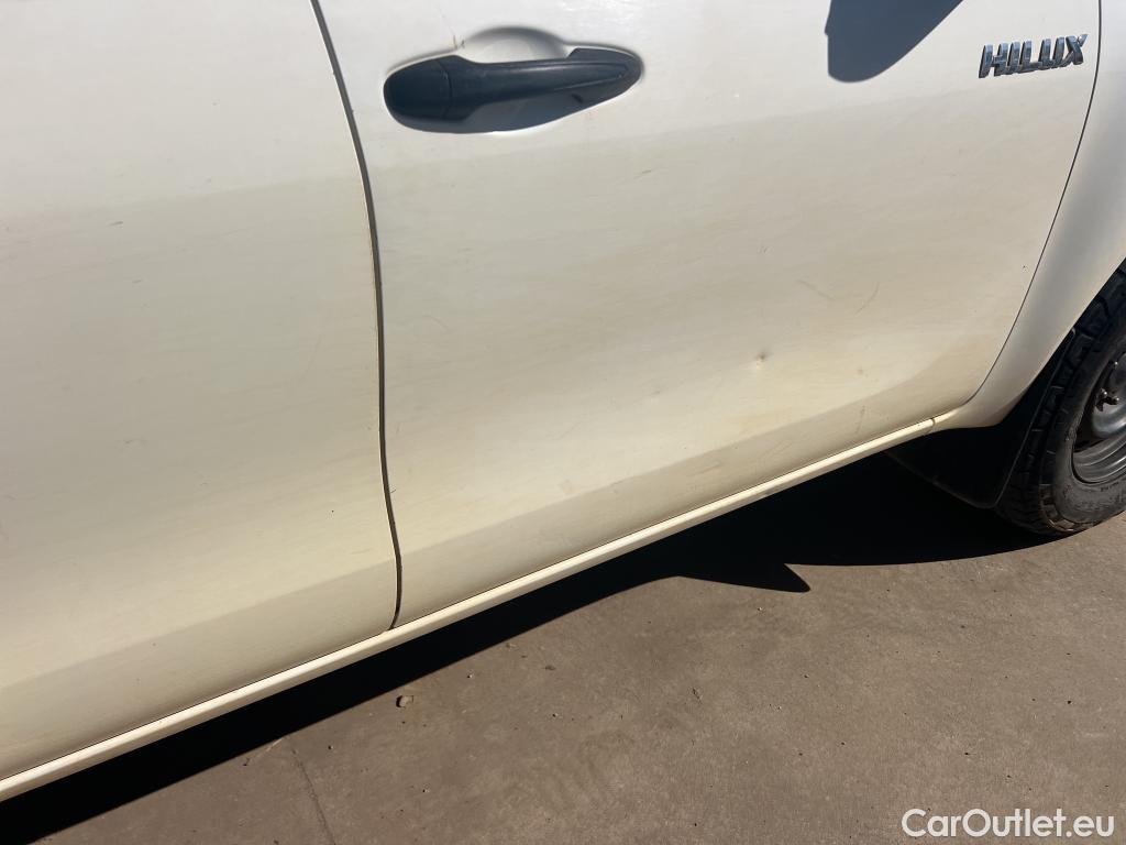  Toyota  Hilux TOYOTA  / 2016 / 4P / pickup 2.4 D-4D Cabina Doble GX #12