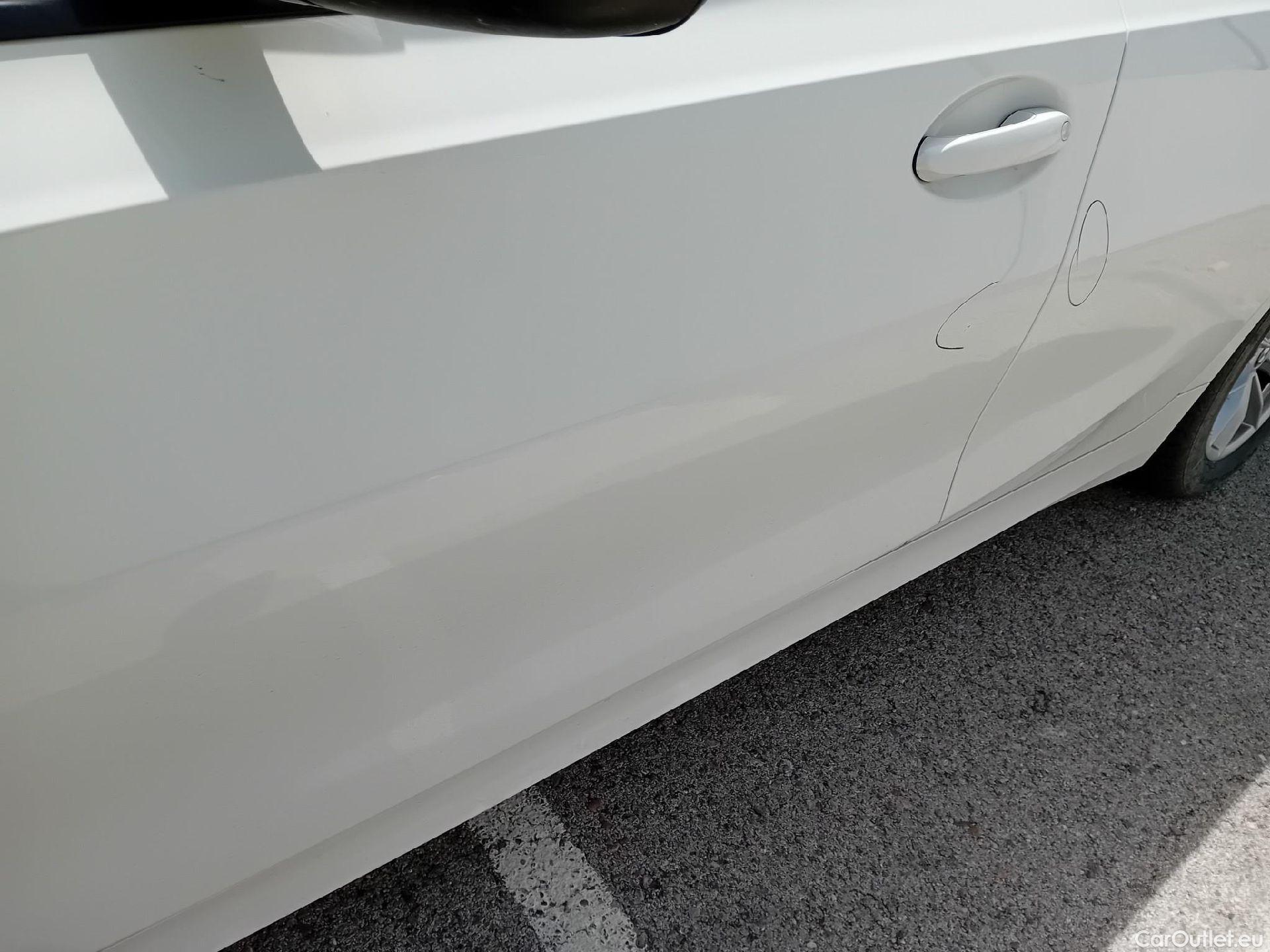  Bmw  Serie 3 BMW  / 2018 / 4P / sedán 318d Auto. #4