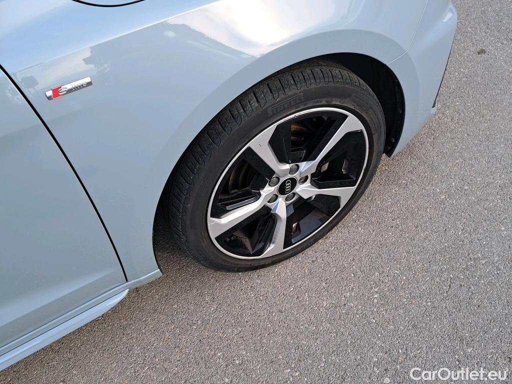  Audi  A1 Sportback AUDI A1 / 2018 / 5P / berlina con portón Sportback Adrenalin 30 TFSI 81kW S tron(SP) #7