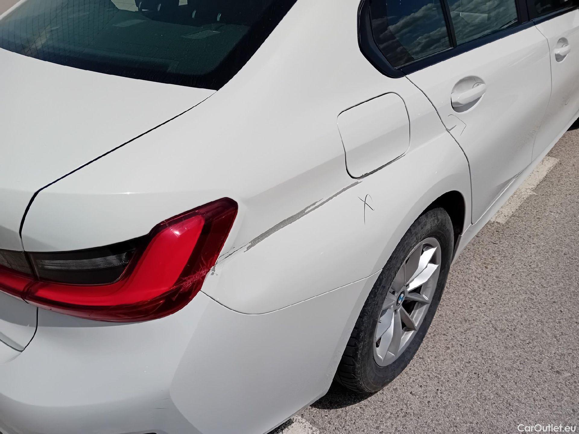  Bmw  Serie 3 BMW  / 2018 / 4P / sedán 318d Auto. #12