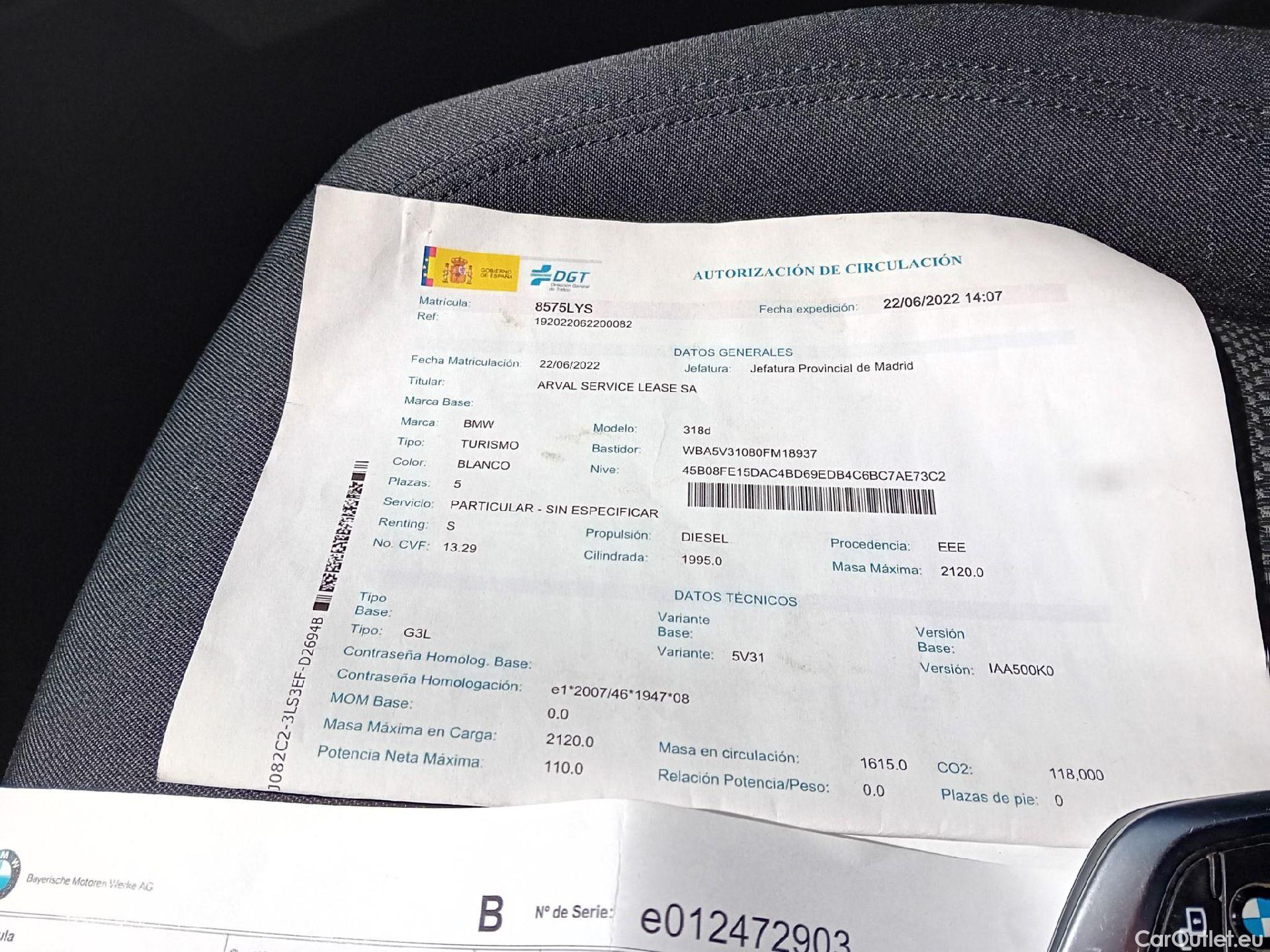  Bmw  Serie 3 BMW  / 2018 / 4P / sedán 318d Auto. #20