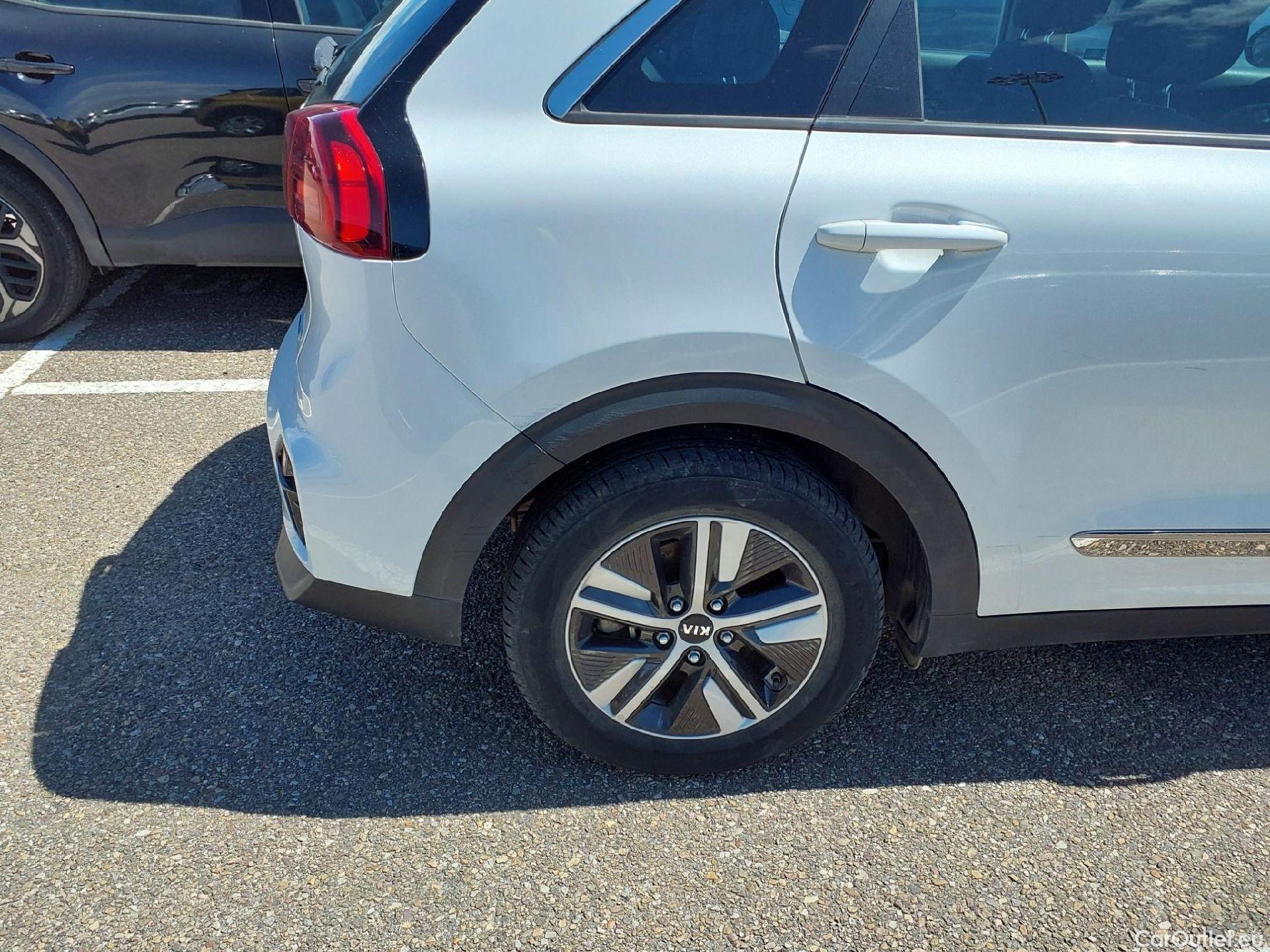  KIA  Niro KIA  PHEV / 2019 / 5P / crossover 1.6 GDi PHEV 104kW (141CV) Concept #7