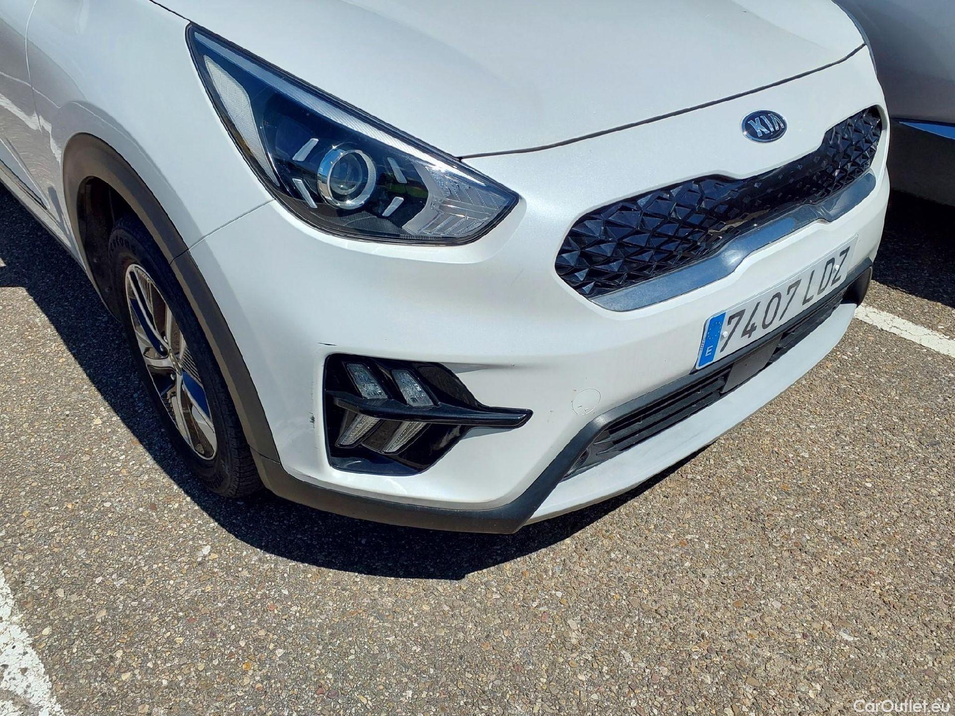  KIA  Niro KIA  PHEV / 2019 / 5P / crossover 1.6 GDi PHEV 104kW (141CV) Concept #12