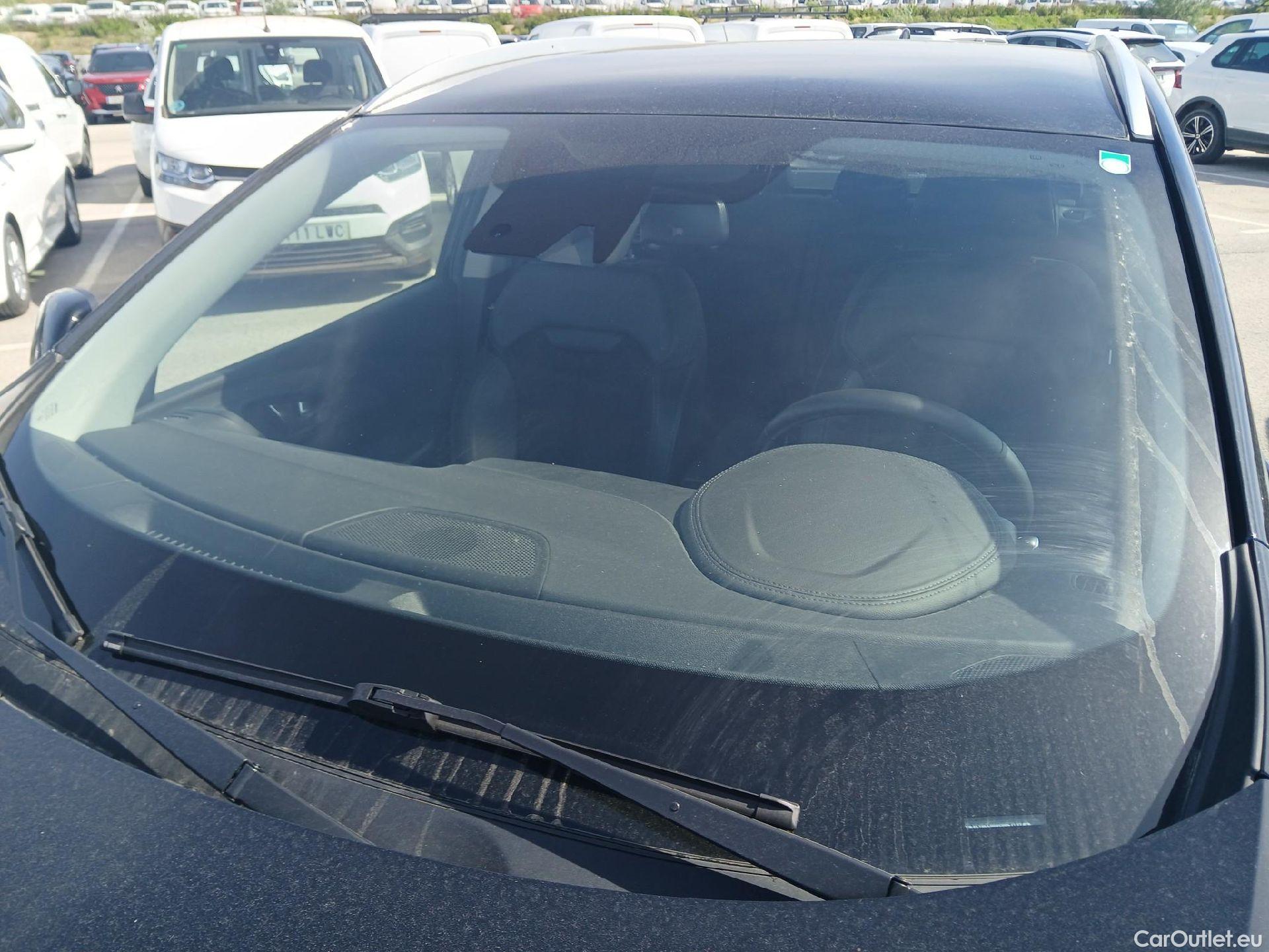  Renault  Kadjar RENAULT  / 2019 / 5P / crossover Zen GPF TCe 103kW (140CV) EDC (AC) #14