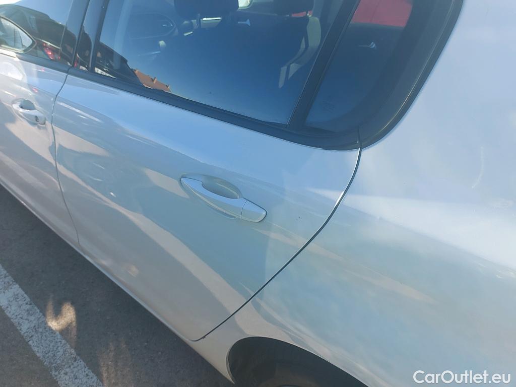  Peugeot  308 PEUGEOT  / 2017 / 5P / berlina con portón 5p Active Pack BlueHDi 130 S&S #23