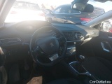  Peugeot  308 PEUGEOT  / 2017 / 5P / berlina con portón 5p Active Pack BlueHDi 130 S&S #3
