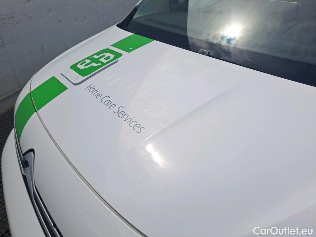  Citroen  Berlingo CITROEN  / 2018 / 4P / furgón derivado de turismo Talla M BlueHDi 100 #18