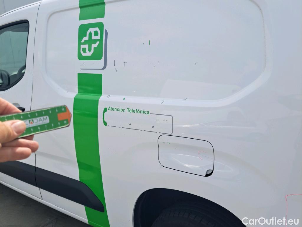  Citroen  Berlingo CITROEN  / 2018 / 4P / furgón derivado de turismo Talla M BlueHDi 100 #3