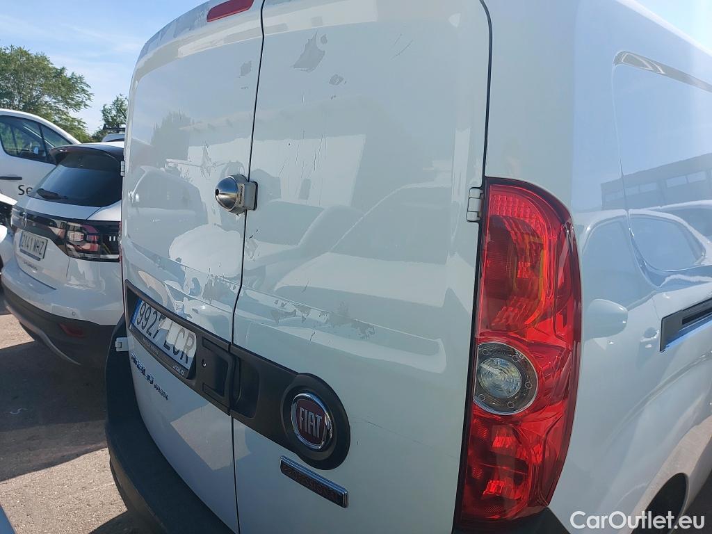  Fiat  Doblo FIAT Doblò Cargo/2015/4P/furgón derivado de turismo Cargo Maxi Base Plus 1.4 Tjet 89kW GNC #1