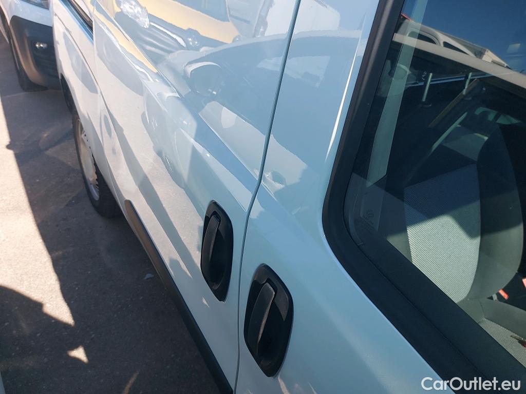  Fiat  Doblo FIAT Doblò Cargo/2015/4P/furgón derivado de turismo Cargo Maxi Base Plus 1.4 Tjet 89kW GNC #6