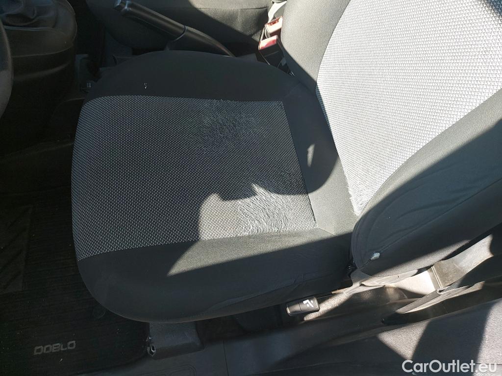  Fiat  Doblo FIAT Doblò Cargo/2015/4P/furgón derivado de turismo Cargo Maxi Base Plus 1.4 Tjet 89kW GNC #8