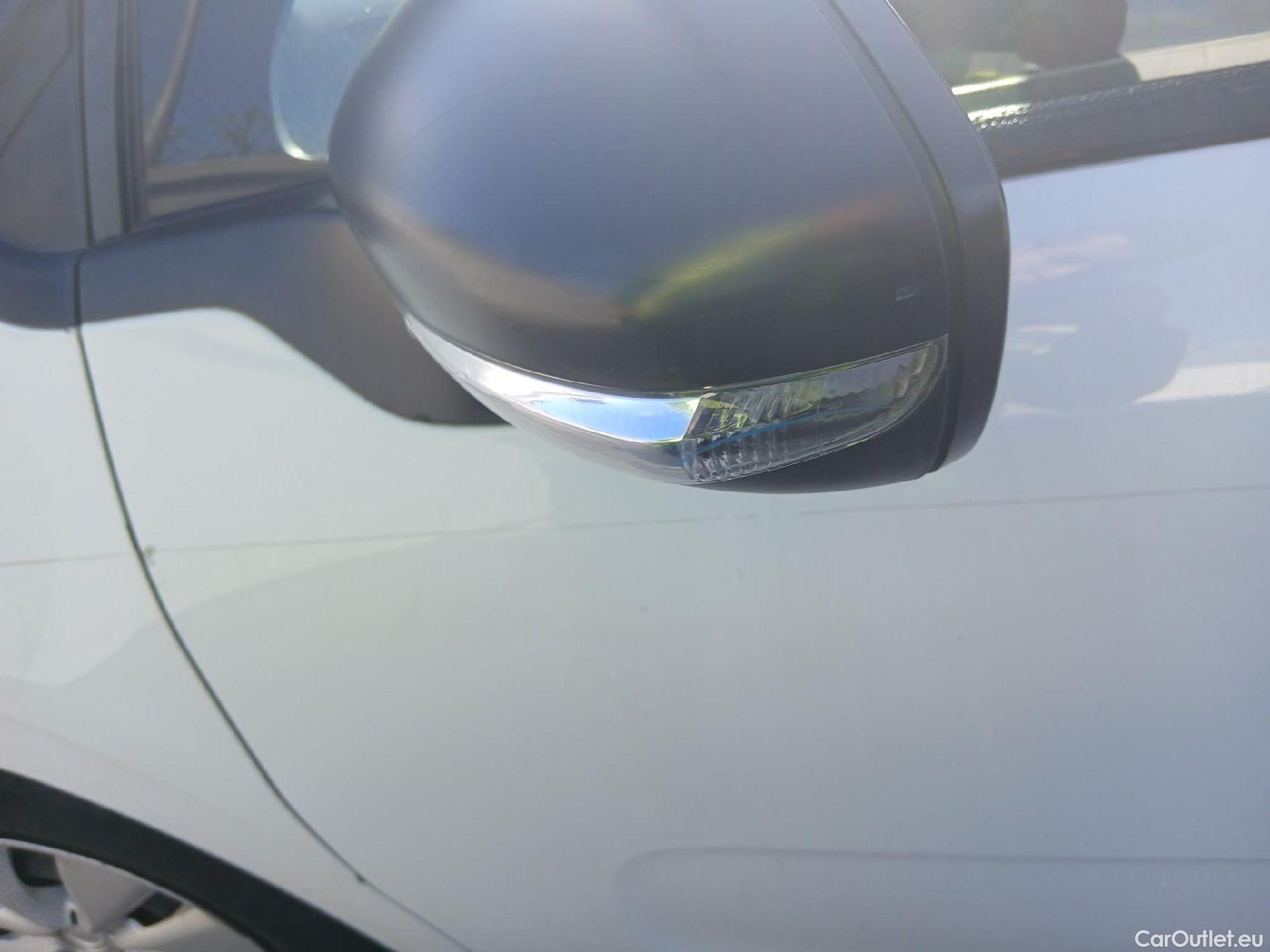  Citroen  C3 CITROEN  / 2016 / 5P / berlina comercial BlueHDi 73KW (100CV) S&S Comercial #24