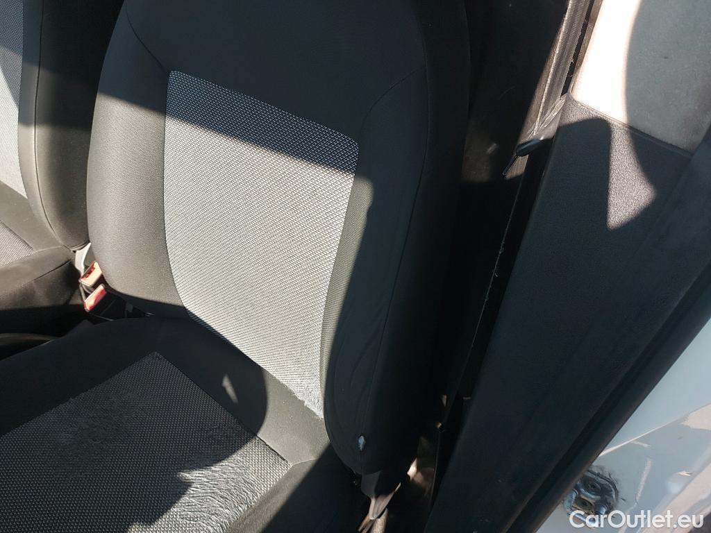  Fiat  Doblo FIAT Doblò Cargo/2015/4P/furgón derivado de turismo Cargo Maxi Base Plus 1.4 Tjet 89kW GNC #10