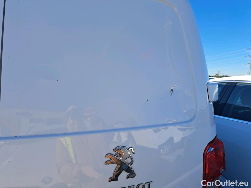  Peugeot  Expert PEUGEOT  / 2016 / 4P / furgón Furgón Premium 1.5 BlueHDi 100 Standard (AC) #20