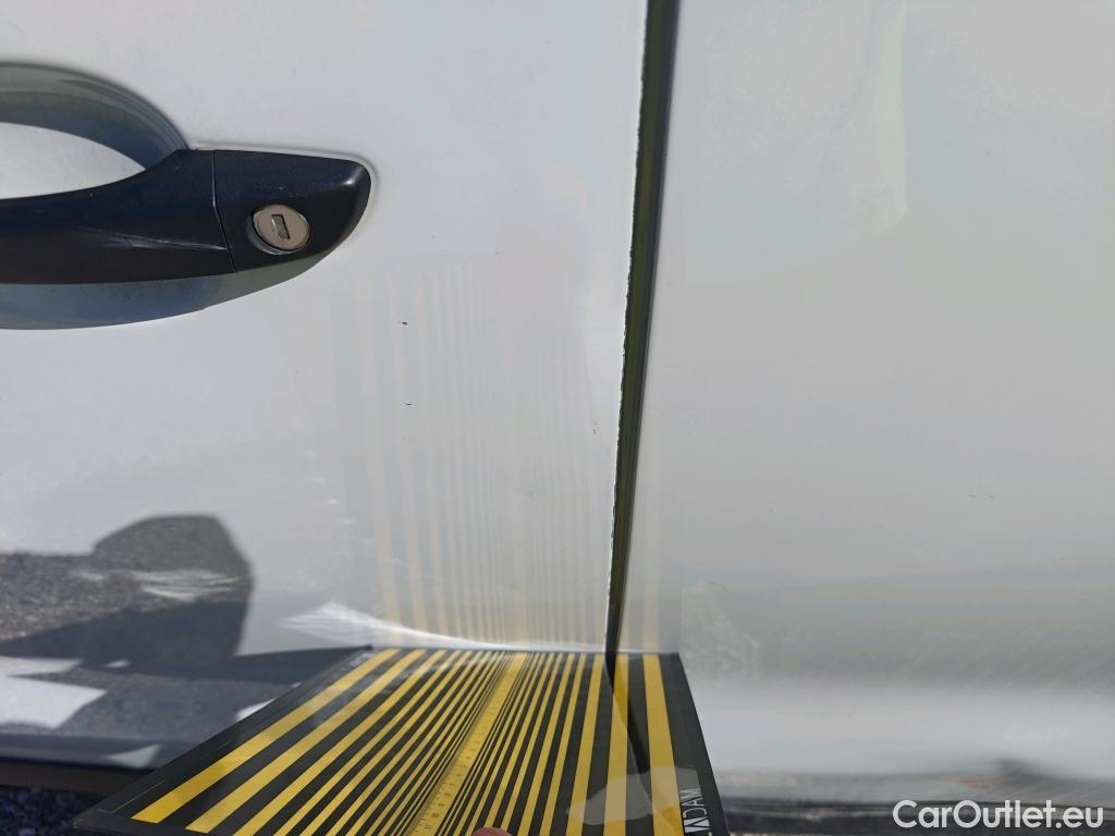  Citroen  Jumpy CITROEN  / 2016 / 4P / furgón Furgón Talla M BlueHDi 100 S&S 6v #39