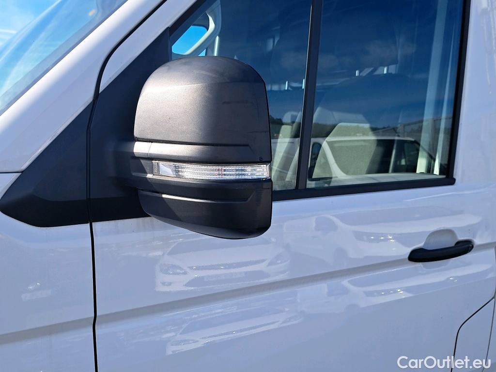  Volkswagen  Crafter VOLKSWAGEN  / 2017 / 4P / furgón 35 Furgón BM TN L3H2 2.0TDI 103kW(140CV) #40